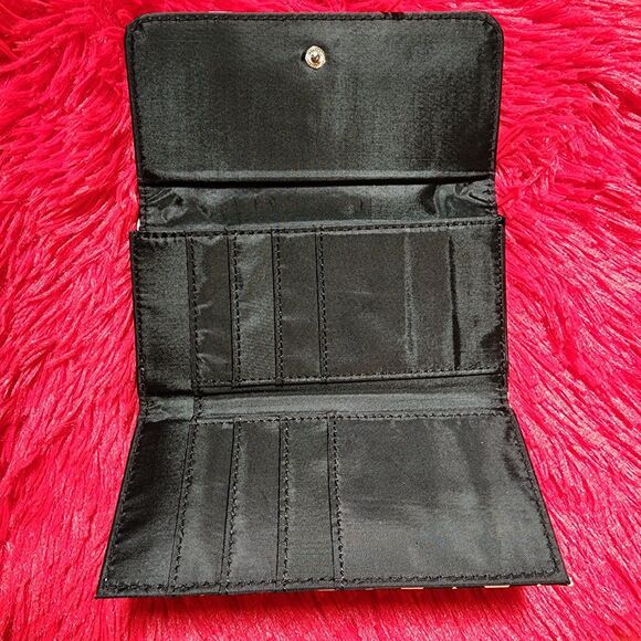 Black and White Wallet in a Beautiful Chevron Pattern with a Black Accent Bow - Picture 4 of 12